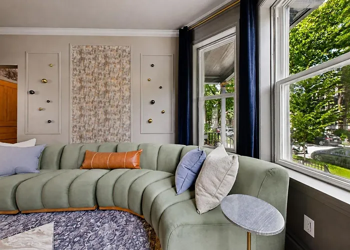 The Velvet Manor Luxe 3br Jacuzzi Garage * Chicago