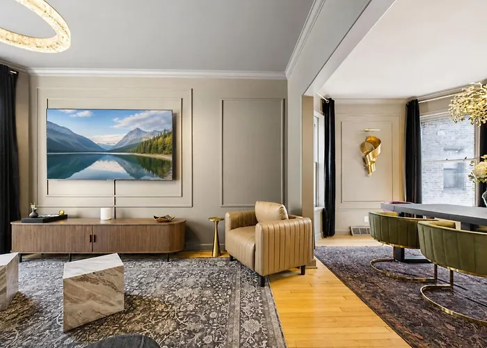 The Velvet Manor Luxe 3br Jacuzzi Garage * Chicago