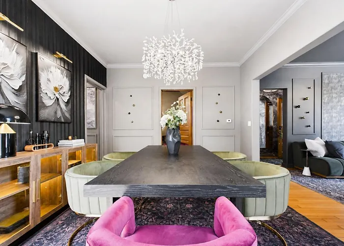 The Velvet Manor Luxe 3br Jacuzzi Garage * Chicago