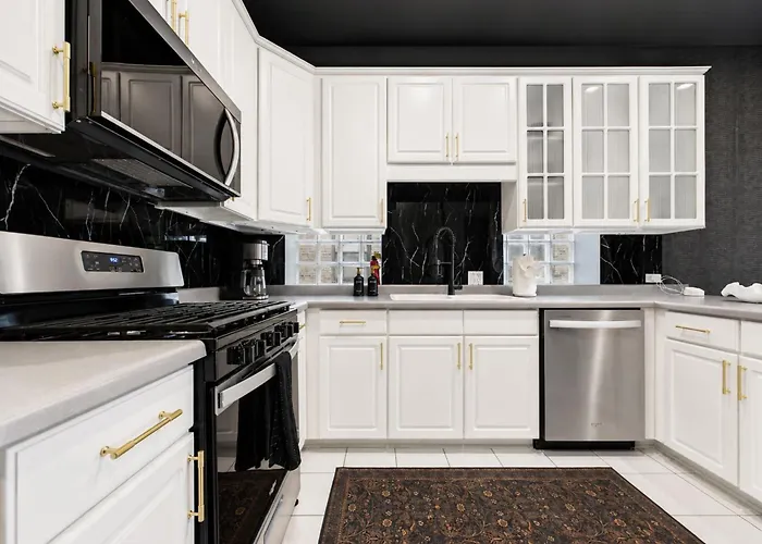 Apartment The Velvet Manor Luxe 3br Jacuzzi Garage *