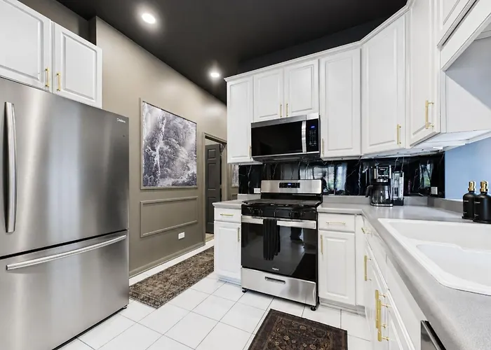 The Velvet Manor Luxe 3br Jacuzzi Garage * Chicago